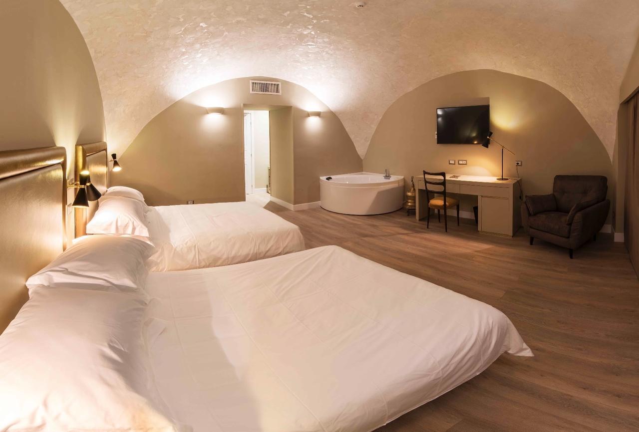 Caruso Place Boutique & Wellness Suites Napoli Dış mekan fotoğraf